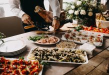 Deranged diners, inflation and staff shortages: American restaurants are struggling appetizers-chef-dining