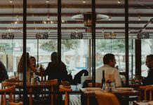 U.S. restaurant industry expected to pass $1 trillion for the first time